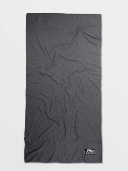 V x Matador Packable Beach Towel